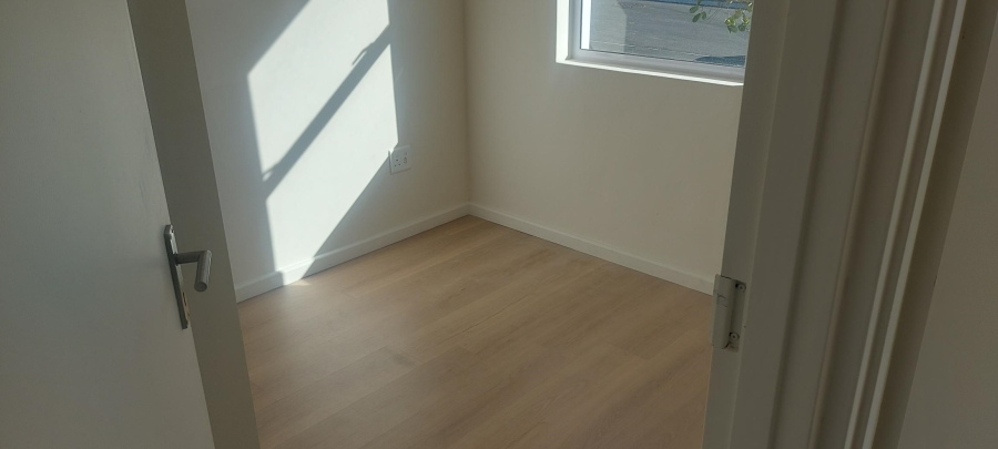 To Let 3 Bedroom Property for Rent in Stellendale Western Cape